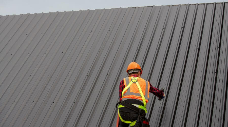 Professional gutter cleaning in Circle, AK